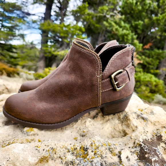 Carlos by Carlos Santana Shoes - Carlos Santana Brown Ankle Booties Buckle Zipper Low Heel Size 6.5 Boho Western